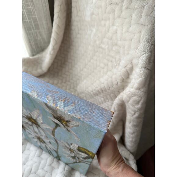Original Oil Painting of Daisies 8x10 inches - Picture 4 of 7
